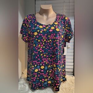 LuLaRoe Women’s 2X Top